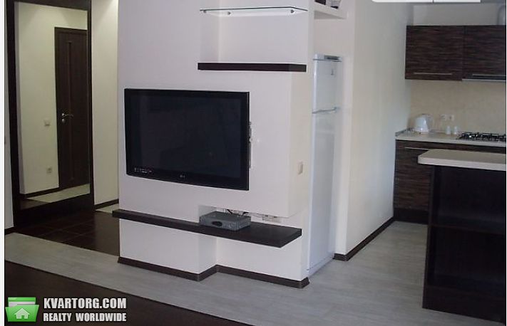 Rent out 2-room apartment. Киев, проспект победы — photo 1