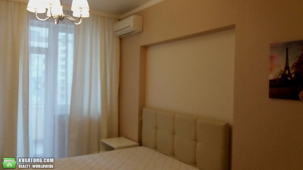 Rent out 2-room apartment. Киев,  Механизаторов — photo 2