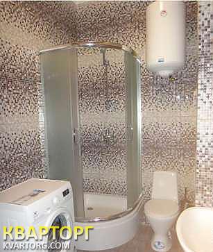Rent out 1-room apartment. Киев, Жилянская — photo 4