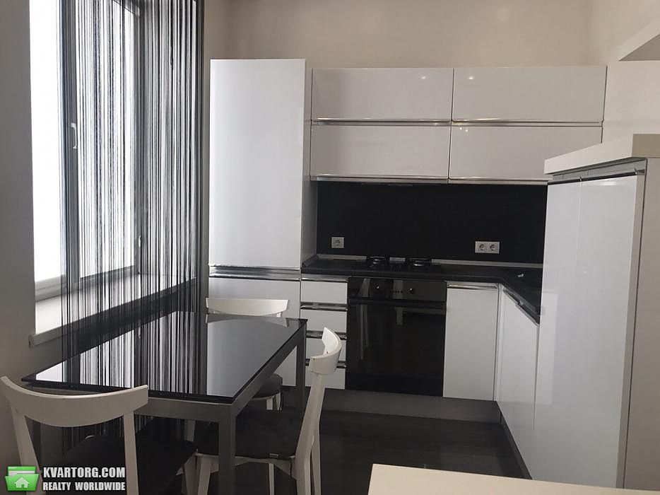 Rent out 3-room apartment. Киев,  Большая Васильковская — photo 3