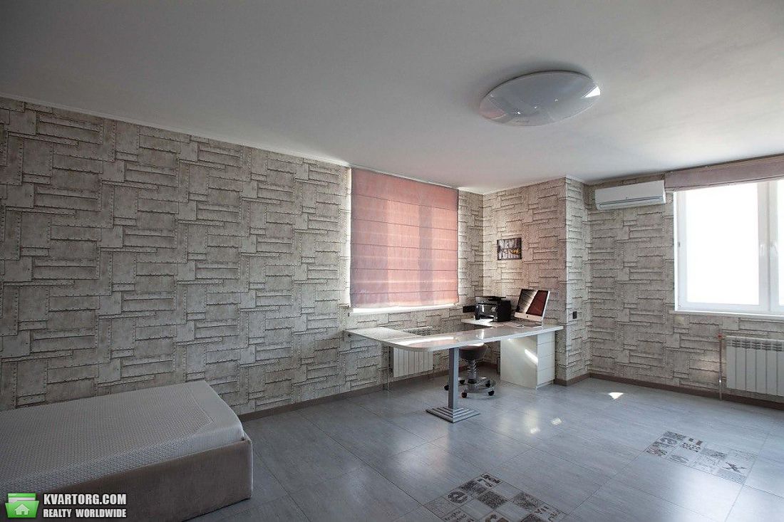 Rent out 5-room apartment. Киев, Деловая — photo 7