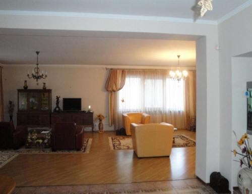 Rent out house. Львов, Брюховичи ул.Долинная — photo 6