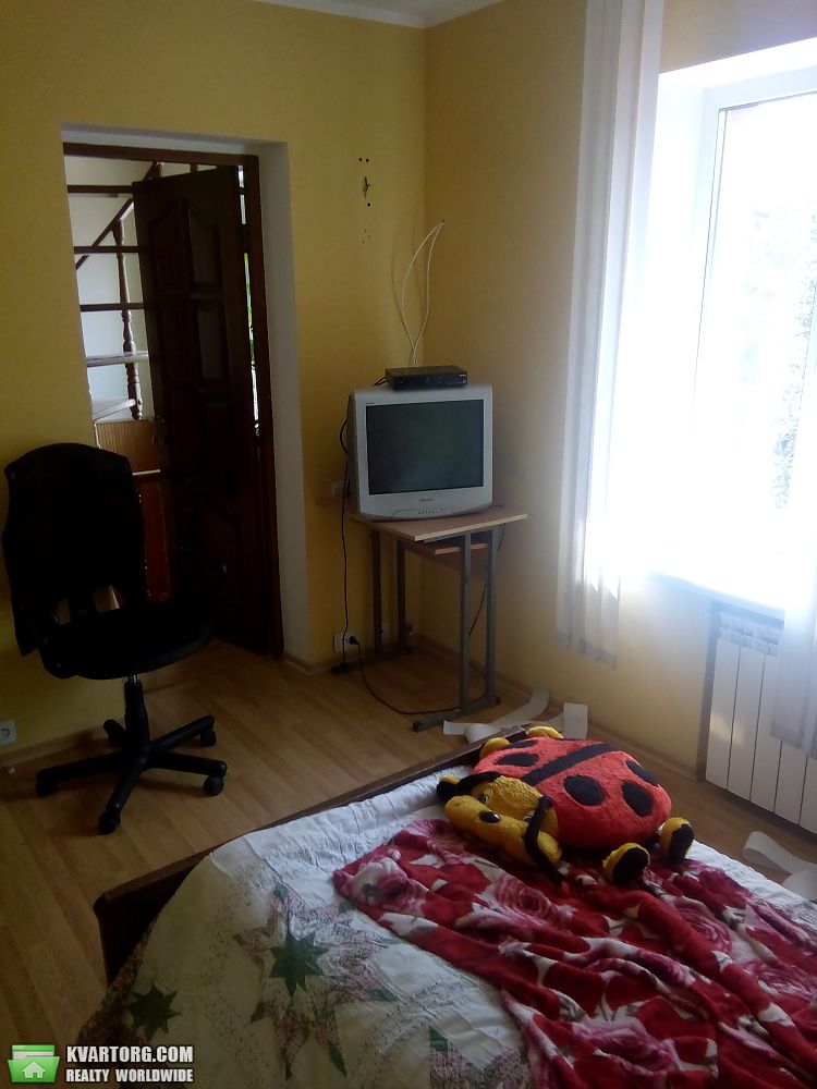 Rent out house. Киев, Садовая — photo 4