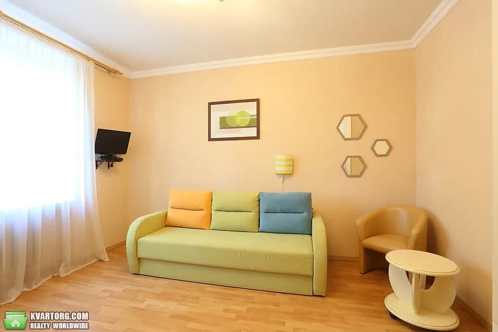 Rent out 2-room apartment. Киев,  Лейпцигская — photo 1