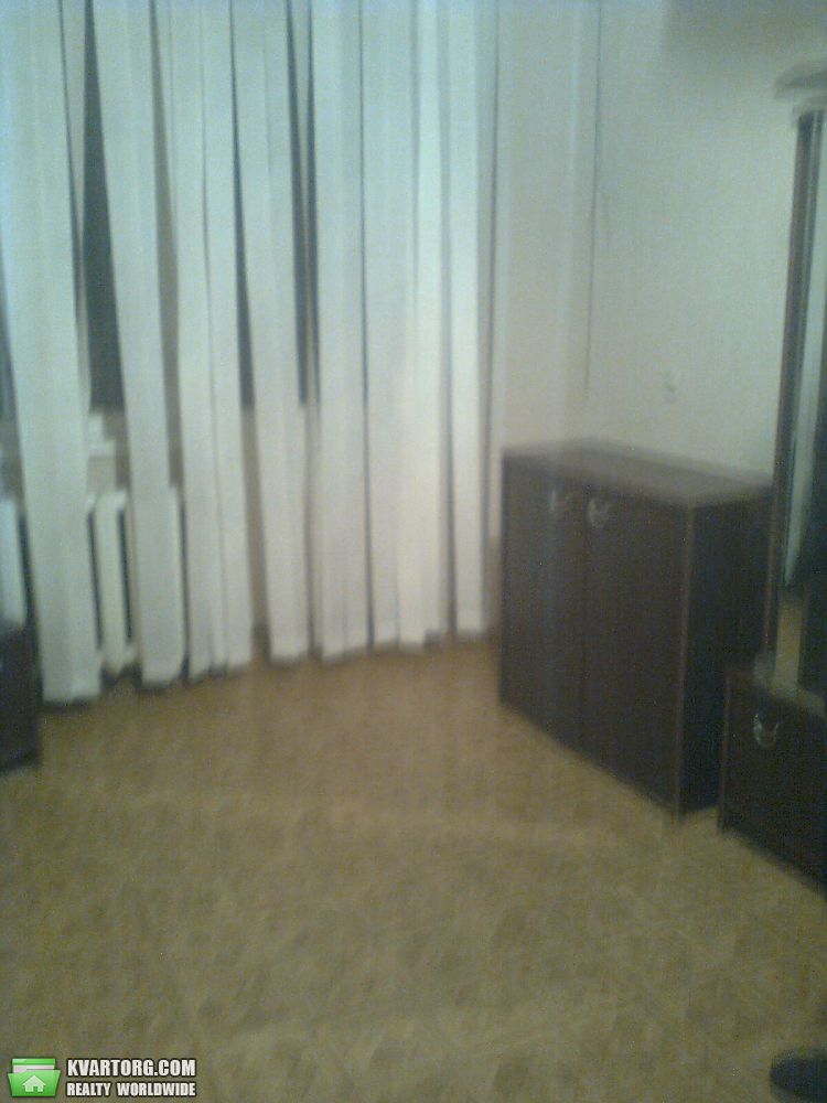 Rent out 1-room apartment. Киев,  Жмеринская — photo 1