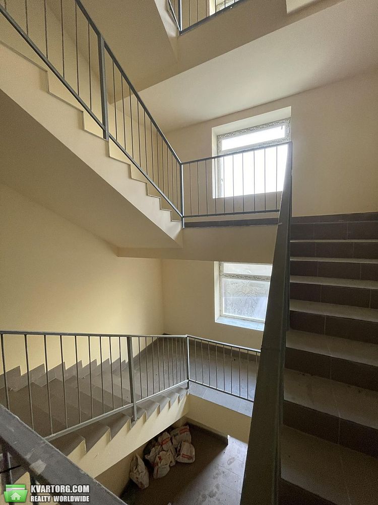 Sell 2-room apartment. Днепропетровск, Центральна — photo 1
