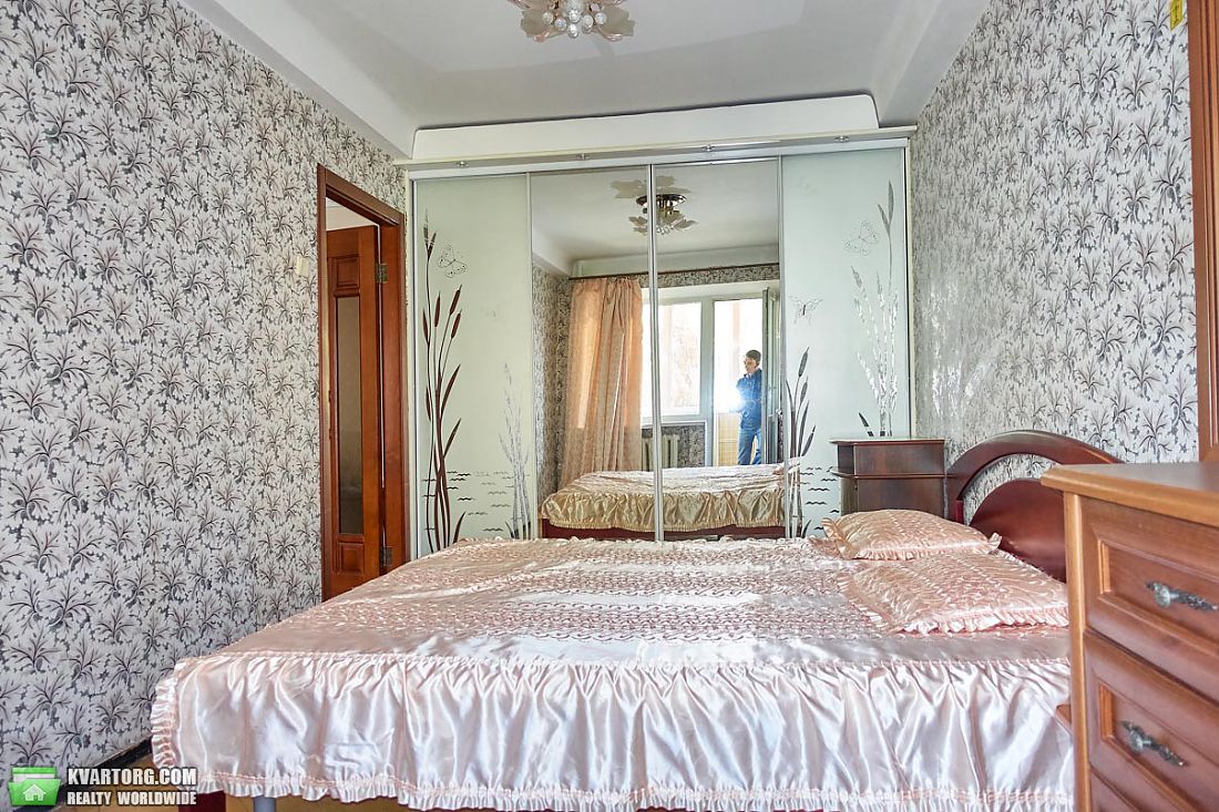 Rent out 2-room apartment. Киев,  Леси Украинки бул — photo 4