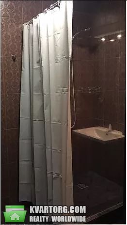 Rent out 1-room apartment. Киев,  Воссоединения пр — photo 3