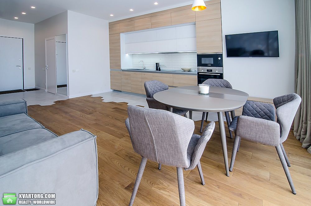 Rent out 2-room apartment. Киев,  Демиевская — photo 4