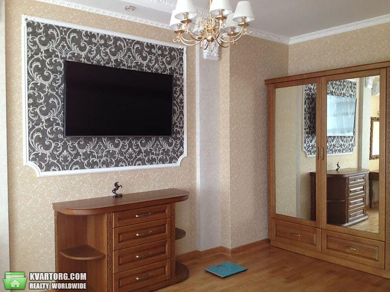 Rent out 3-room apartment. Киев,  Жилянская — photo 3