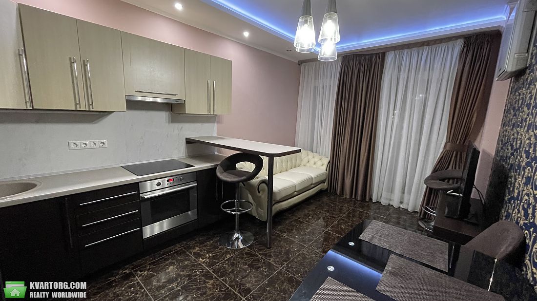 Rent out 1-room apartment. Киев, Регенераторная — photo 6