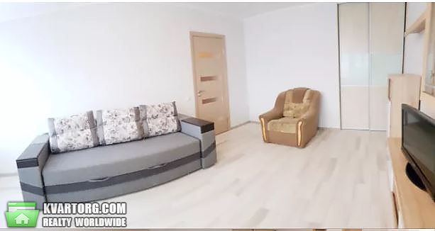 Rent out 2-room apartment. Киев, Верховынна — photo 2