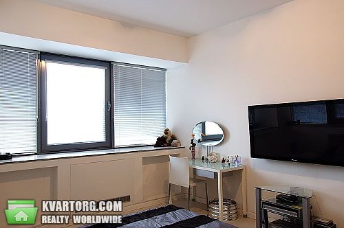 Sell 4-room apartment. Днепропетровск, Дзержинского — photo 1