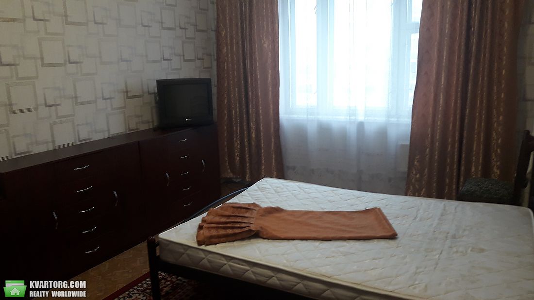 Rent out 1-room apartment. Киев,  Гмыри — photo 2