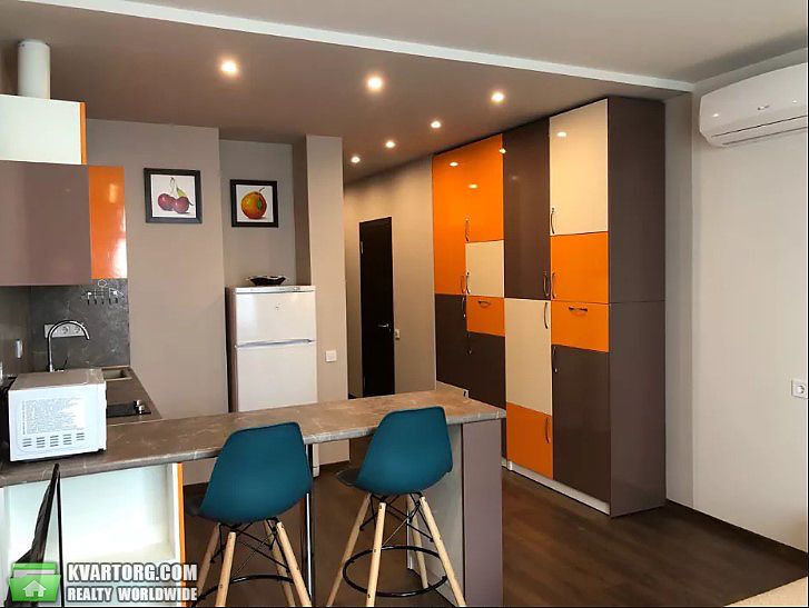 Rent out 1-room apartment. Киев,  Харьковское шоссе — photo 2