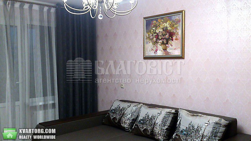 Rent out 2-room apartment. Киев, Данченка Сергея — photo 1