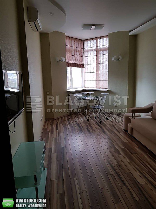 Sell 3-room apartment. Киев,  Щорса — photo 7