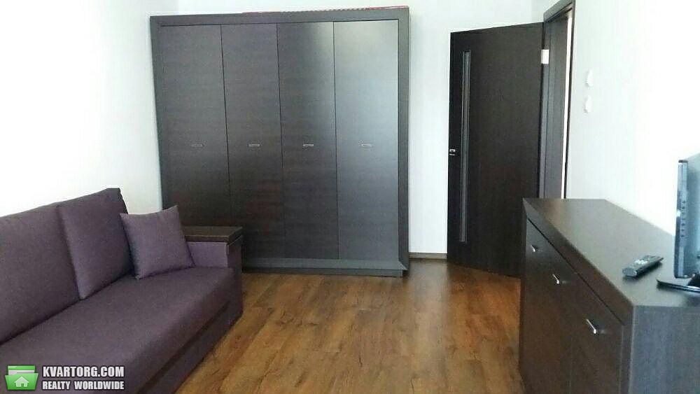 Rent out 1-room apartment. Киев,  Урловская — photo 1