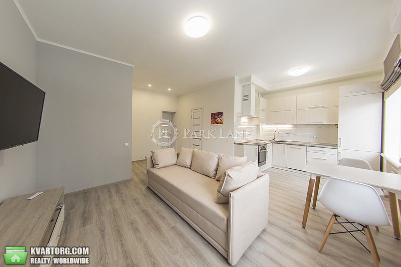 Rent out 2-room apartment. Киев,  Мазепы — photo 2