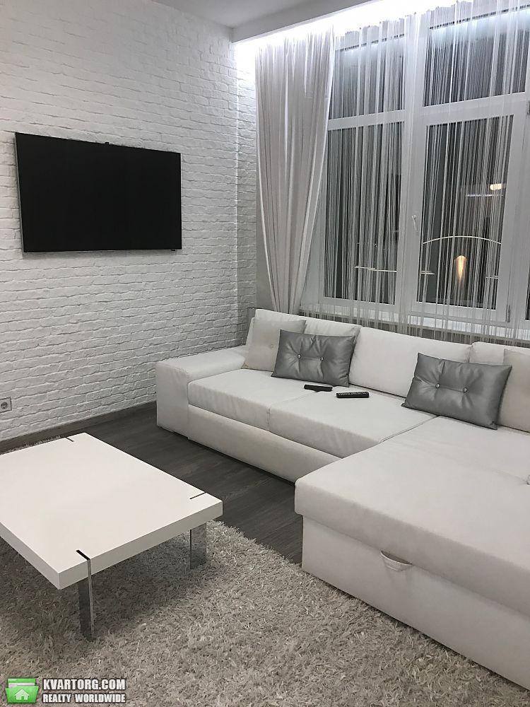 Rent out 3-room apartment. Киев, Драгомирова — photo 9