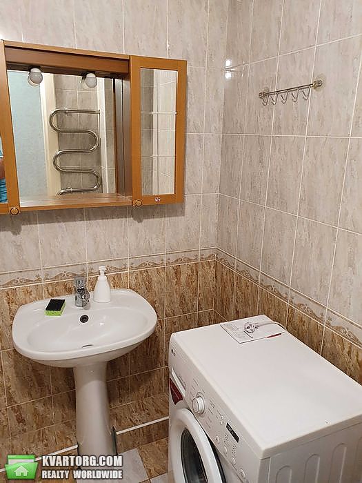 Rent out 2-room apartment. Киев,  Декабристов — photo 5