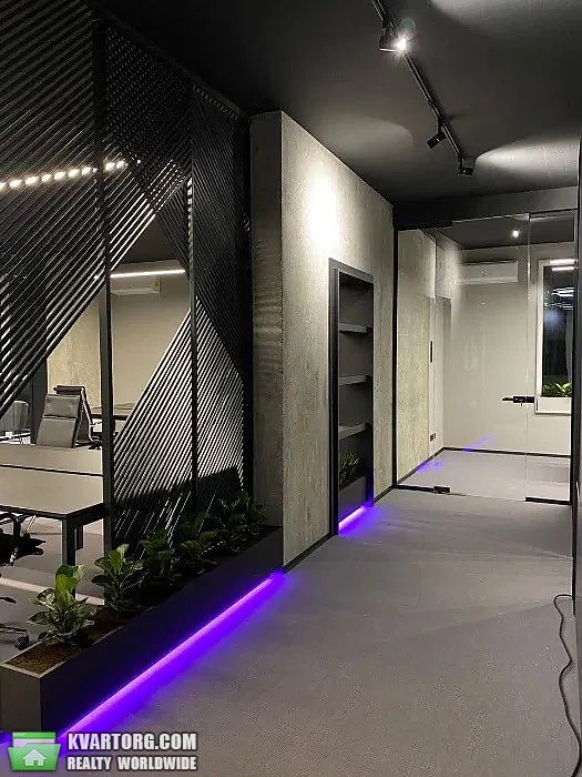 Sell office. Киев,  Жилянская — photo 1