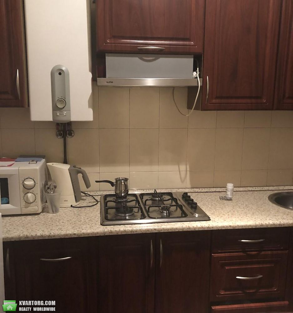 Rent out 2-room apartment. Киев,  Набережно-Крещатикская — photo 1