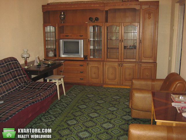 Rent out 3-room apartment. Киев,  Героев Днепра — photo 7