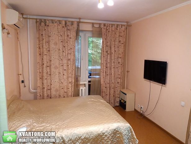Sell 2-room apartment. Киев,  Булаховского — photo 3