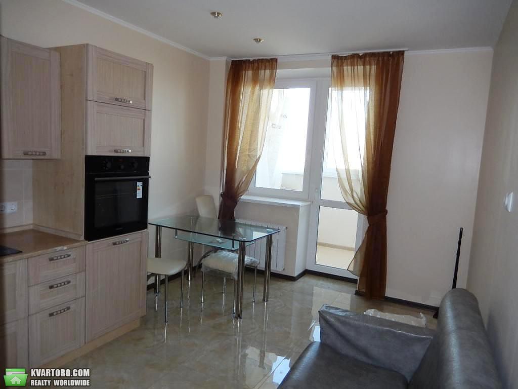 Rent out 2-room apartment. Киев,  Просвещения — photo 2