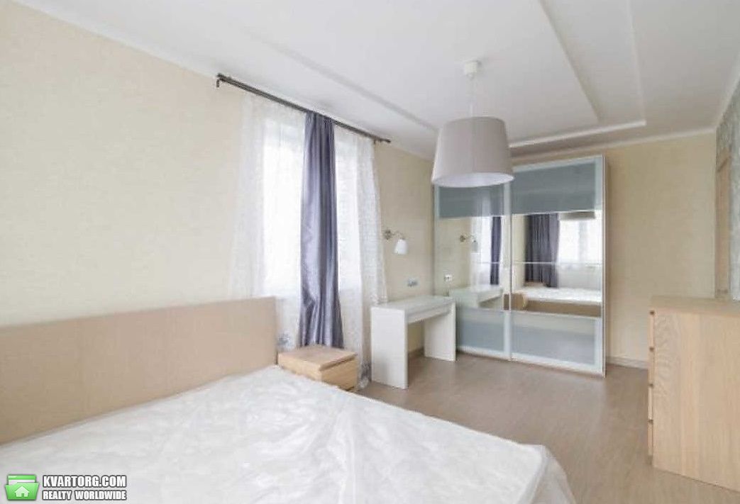 Rent out 2-room apartment. Киев,  Чавдар — photo 8