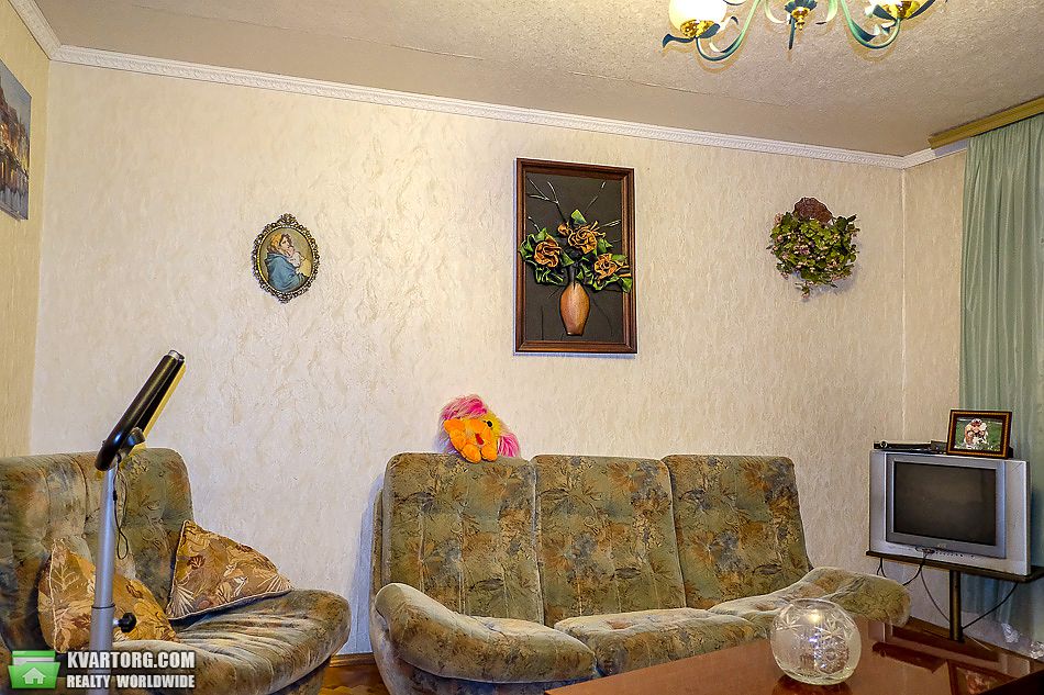 Rent out 3-room apartment. Киев,  Дегтяревская — photo 2