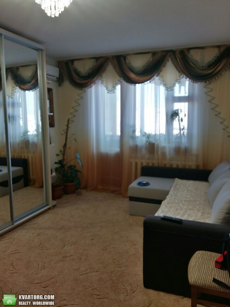 Rent out 2-room apartment. Киев,  Кольцевая дорога — photo 1