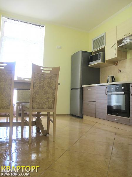 Sell 3-room apartment. Киев, регенераторная — photo 1