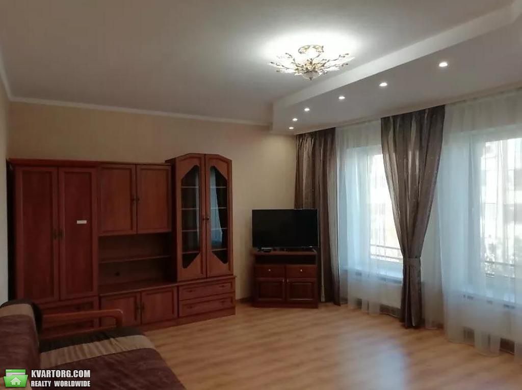 Rent out 3-room apartment. Киев, кирилловская — photo 1