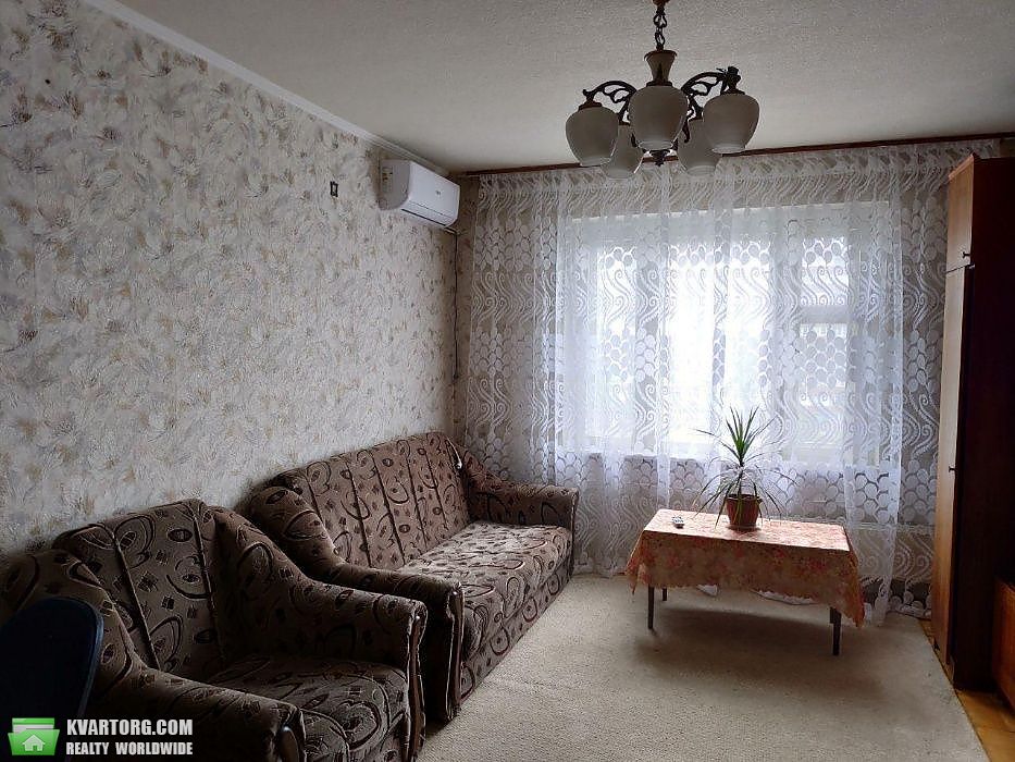 Rent out 2-room apartment. Киев,  Стуса — photo 4