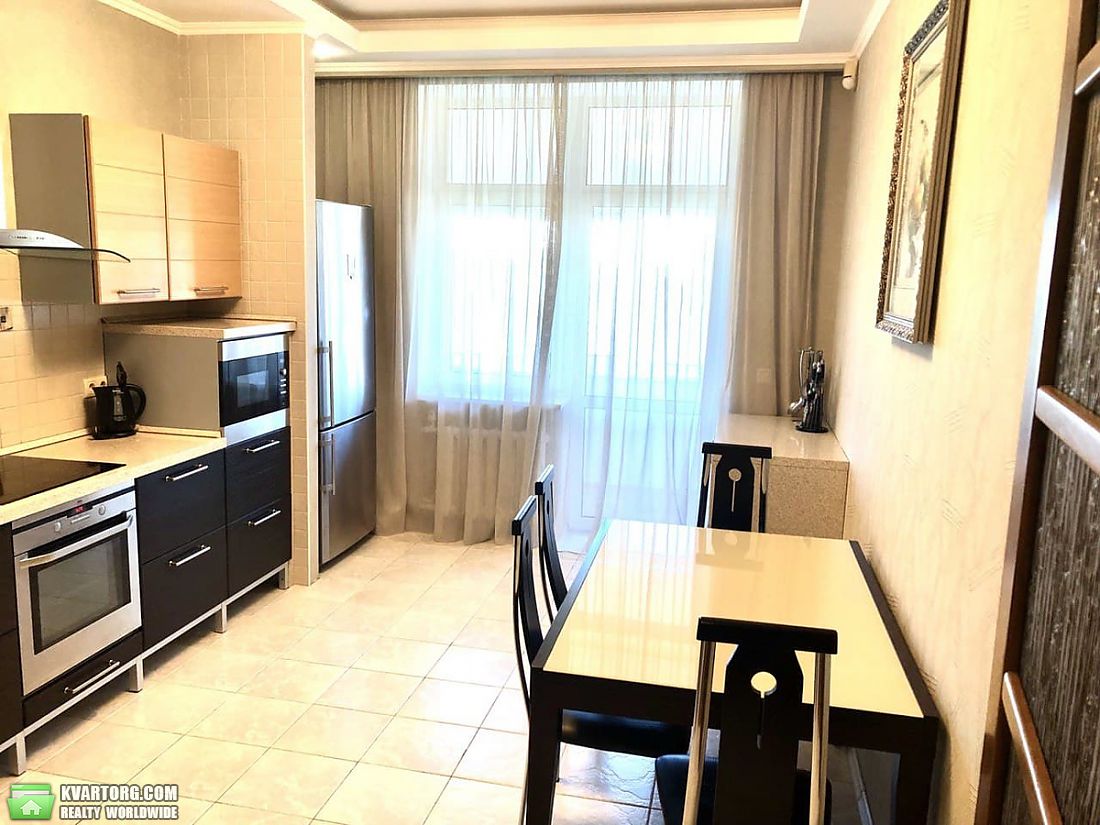 Rent out 3-room apartment. Киев,  Народного ополчения — photo 4