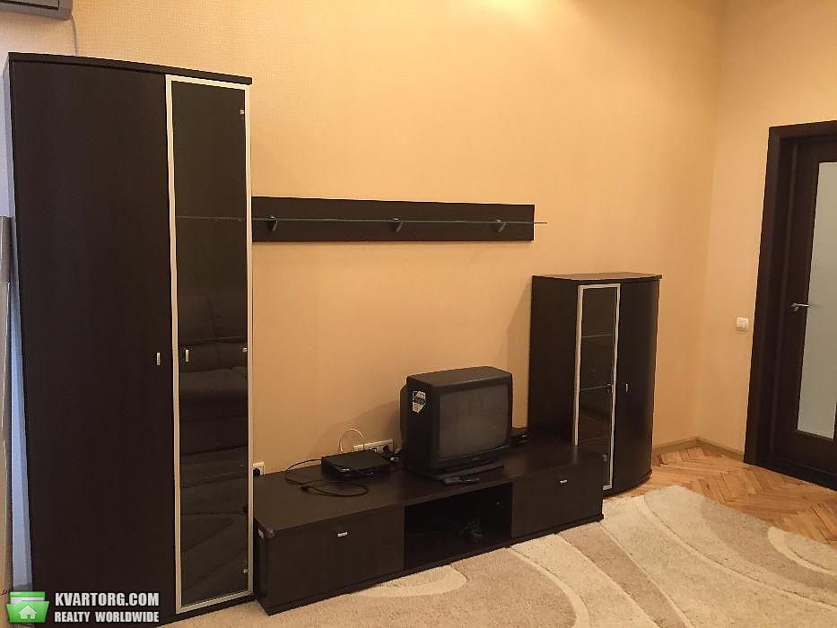 Rent out 2-room apartment. Киев,  Андреевская — photo 4