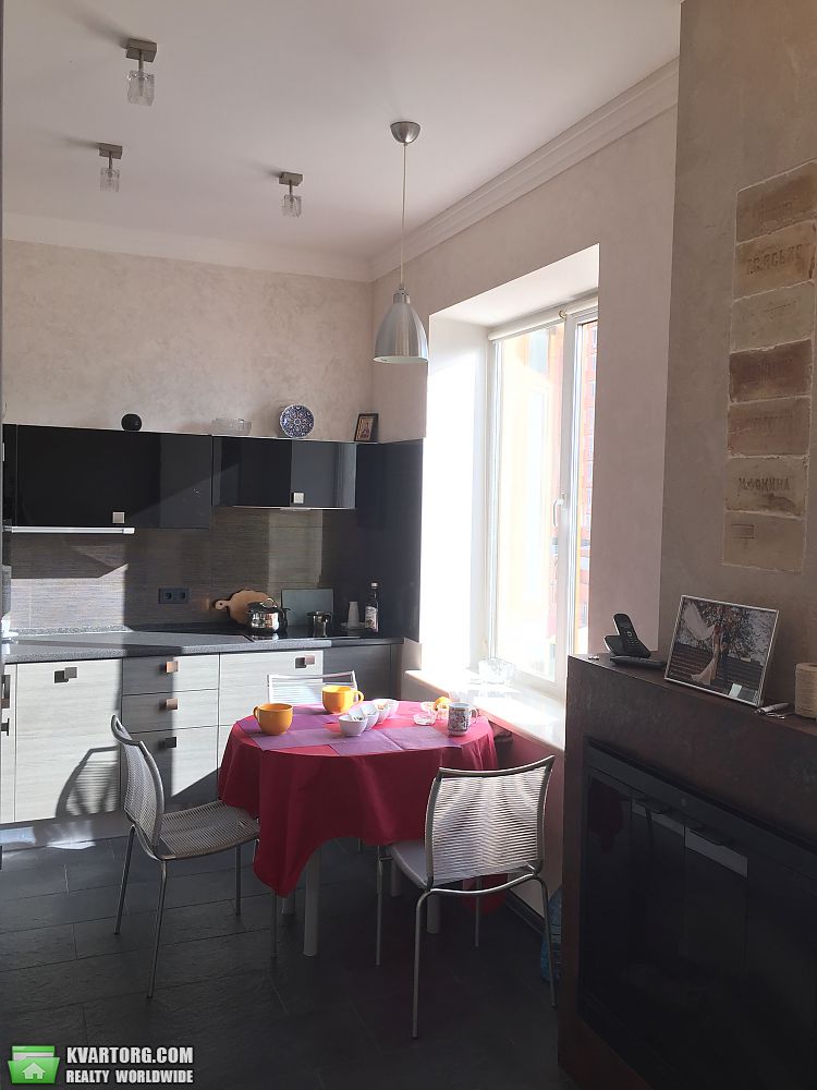 Rent out 2-room apartment. Киев,  Златоустовская — photo 3