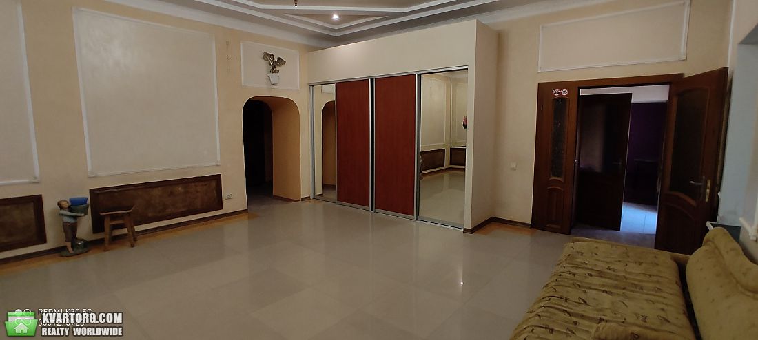 Rent out house. Киев,  Ягодная — photo 3