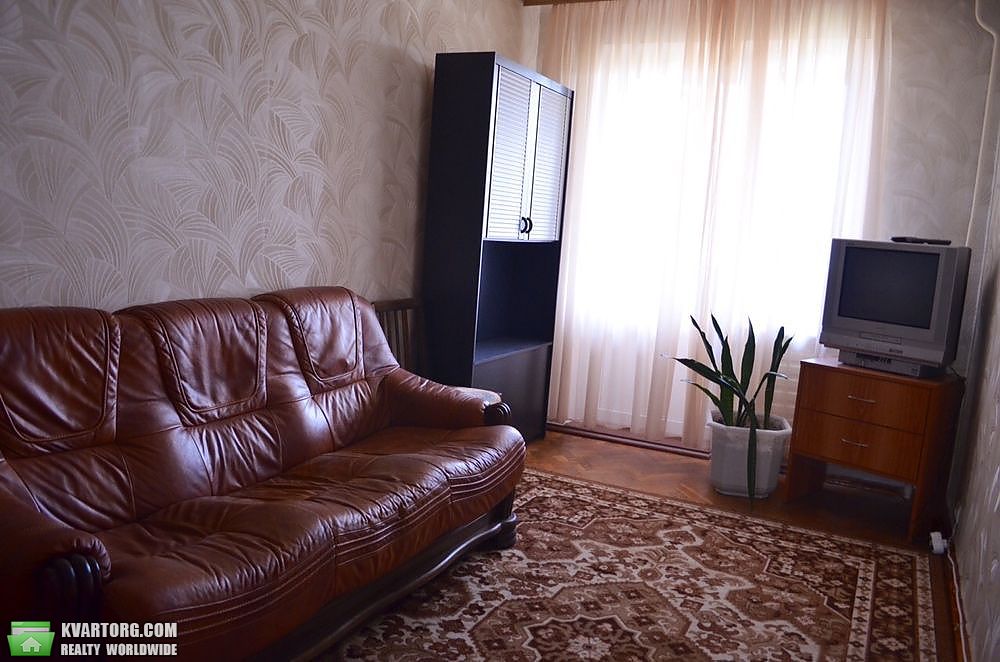 Rent out 2-room apartment. Киев,  Оболонский пр — photo 1