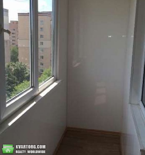 продам 3-комнатную квартиру. Киев,  Вересневая - фото 1