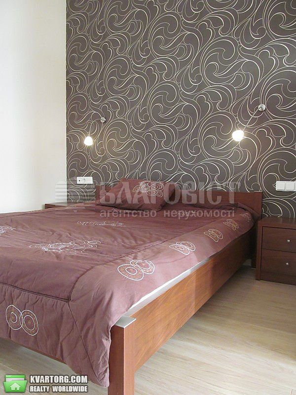 Rent out 1-room apartment. Киев,  Жилянская — photo 4