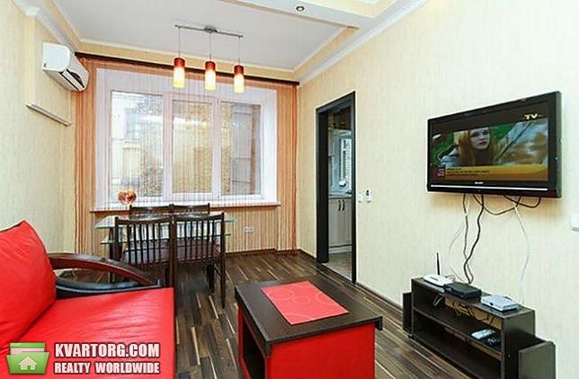 Rent out 2-room apartment. Киев, Лаврская — photo 1
