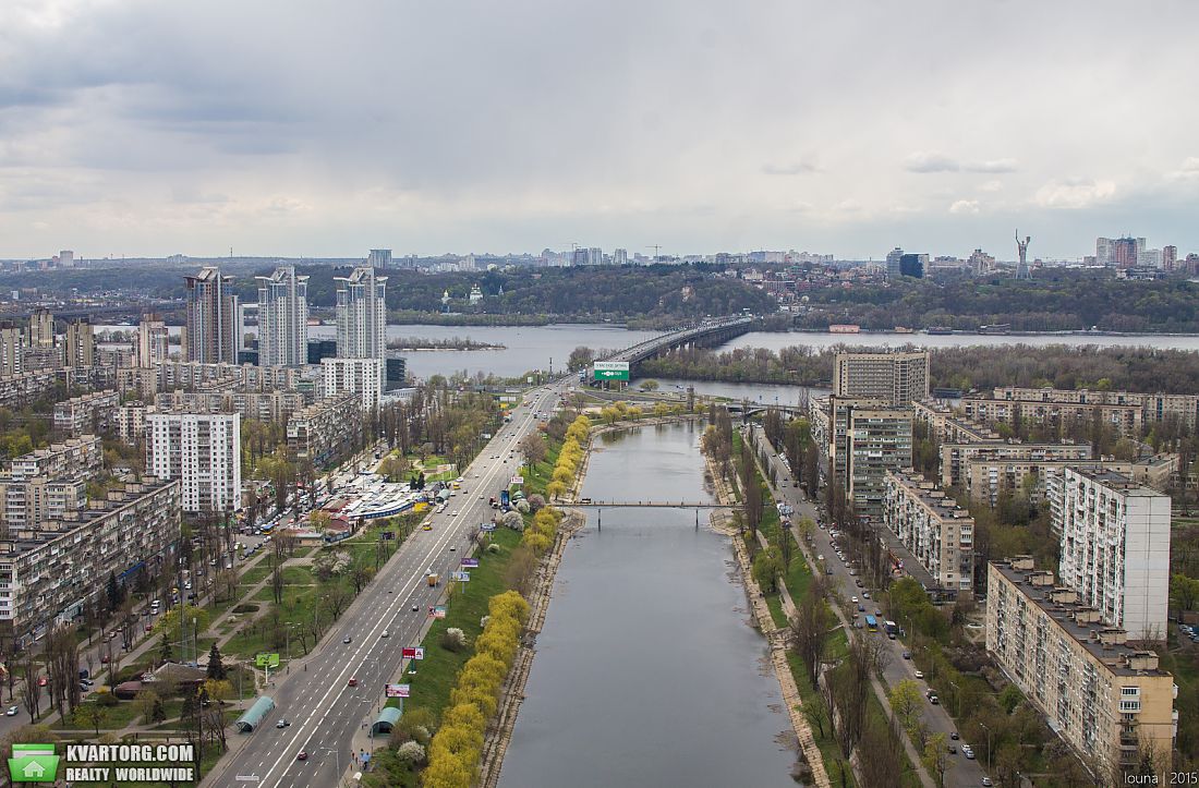 Sell 3-room apartment. Киев,  Воссоединения пр — photo 2