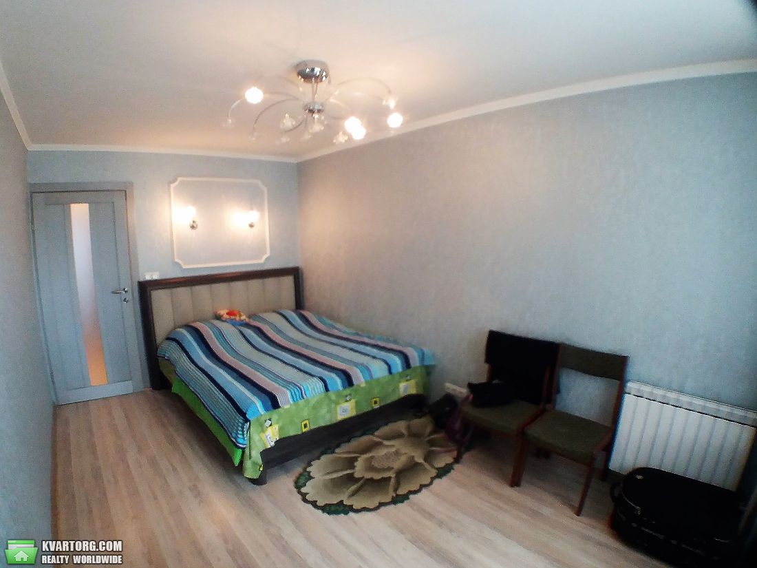 Sell 3-room apartment. Киев,  Демиевская — photo 1