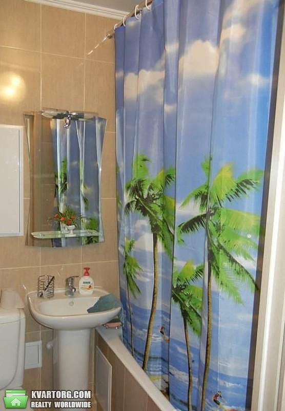 Rent out 2-room apartment. Киев,  Ковпака — photo 9