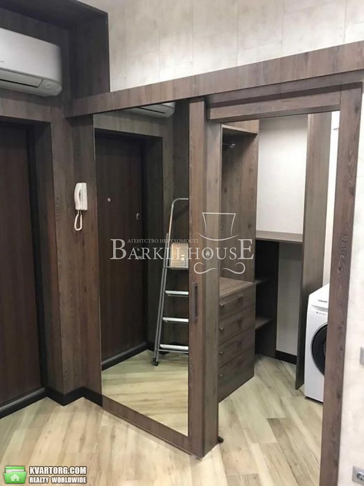 Rent out 2-room apartment. Киев, Деловая — photo 10