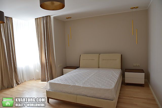 Rent out 3-room apartment. Киев,  Липковского — photo 2