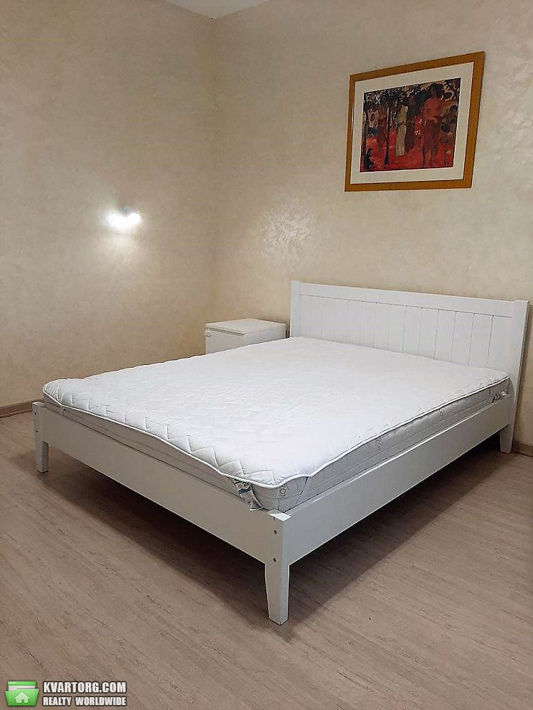 Rent out 2-room apartment. Киев, ул. Никольско-Слободская — photo 2